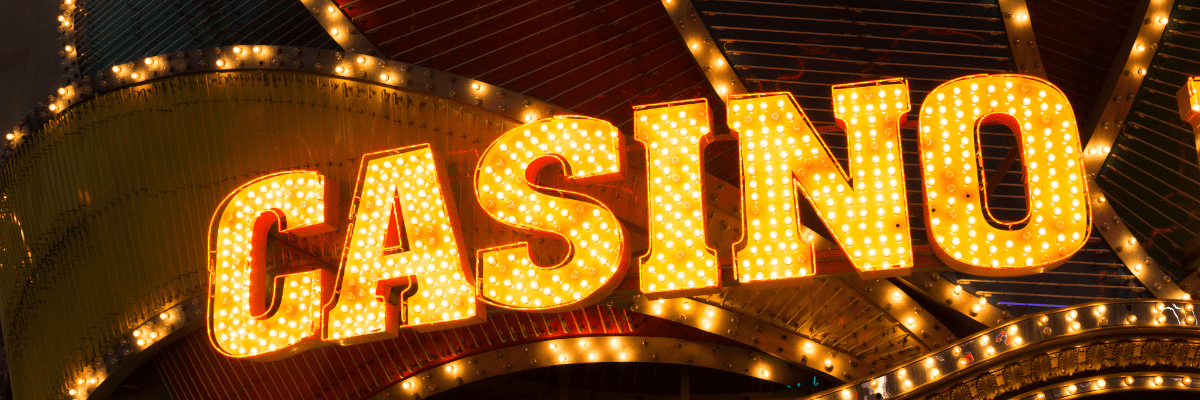 viptaka ক্যাসিনো ব্যাকগ্রাউন্ড—আধুনিক অনলাইন গেমিং থিম ও নরম আলো-ইফেক্টসহ